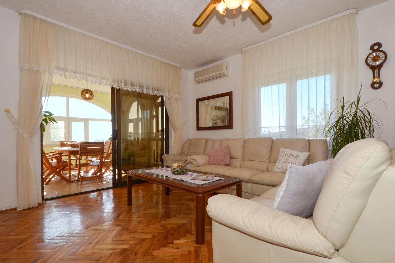 Apartment Una Seget Vranjica Esterno foto